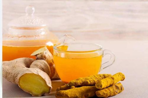 Lợi ích của việc uống nước gừng nghệ vào buổi sáng