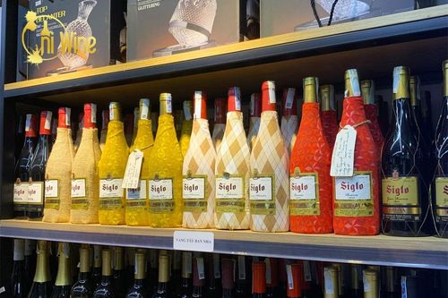 Hiwine - Địa điểm mua rượu vang tặng TPHCM uy tín, giá tốt