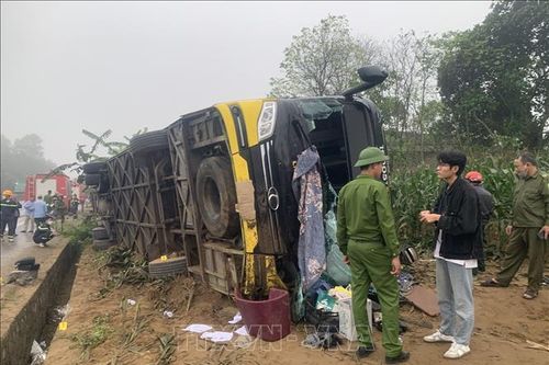 Vụ lật xe khách ở Quảng Trị: Kịp thời thăm hỏi, hỗ trợ những người bị thương