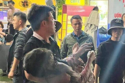 Hà Nội: Nhà trọ bốc cháy dữ dội do chập tủ lạnh