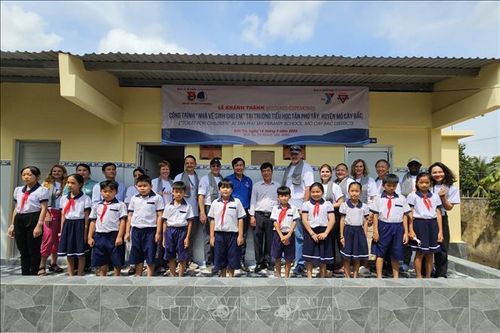 Tình nguyện viên Hoa Kỳ thực hiện nhiều hoạt động an sinh xã hội tại Bến Tre