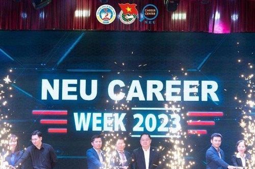 Tuần Nghề nghiệp và Việc làm: Định hướng nghề cho sinh viên
