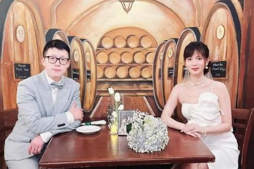 Theo gia đình sang Mỹ, 9X gặp tình yêu của đời mình, cặp đôi tự mua nhà rộng 1800m2 trước cưới