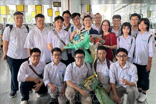 Chàng trai 'Vàng' Olympic Phạm Việt Hưng miệt mài với Toán học