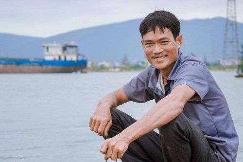 Thả dây hàu ở cửa sông Gianh, sau 8 tháng cho thu hoạch tiền tỷ