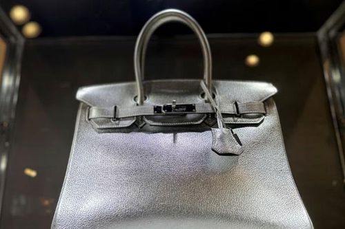 Hermes bị kiện vì kén chọn khách mua túi Birkin