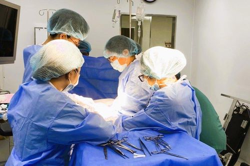 9 phút cứu sống sản phụ bị tai biến sản khoa nặng