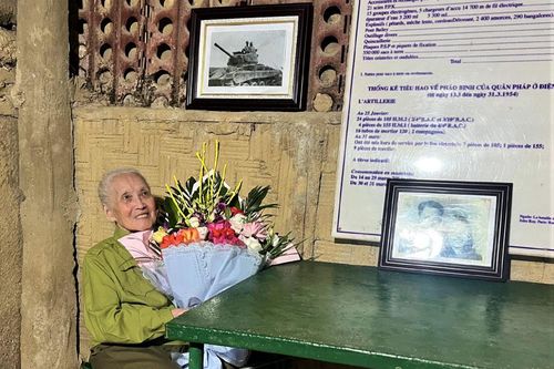 'Cô dâu Điện Biên' thăm lại chiến trường xưa