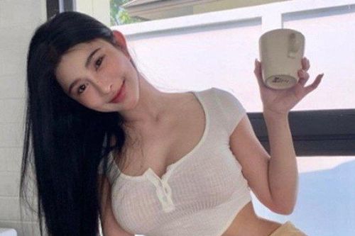 Người đẹp Trung Quốc có rãnh bụng 11 sâu hun hút không cần kiêng ăn kham khổ