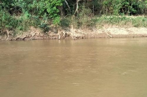 Rủ nhau tắm sông khi đi chăn bò, 3 em nhỏ đuối nước tử vong