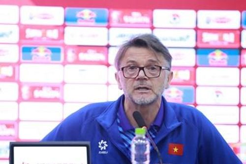 Ông Troussier: 'Đội tuyển Việt Nam có quyền tự quyết'