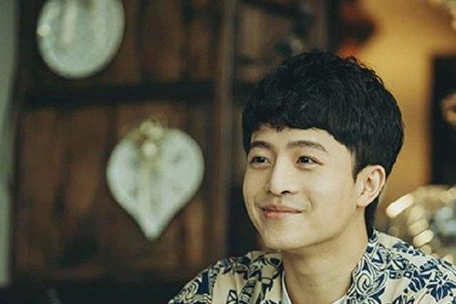 Chân dung nam diễn viên tiết lộ tình trạng sức khỏe hiện tại sau 20 cuộc phẫu thuật