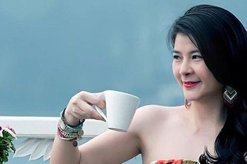 Nữ NSƯT gây ấn tượng với vai phản diện: U50 sắc vóc quyến rũ nhưng vẫn độc thân