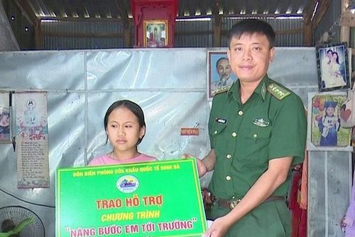 Đẩy mạnh tổ chức các phong trào xây dựng, bảo vệ khu vực biên giới