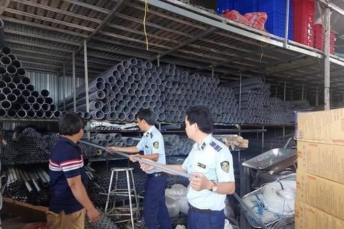 Xử phạt 4 đơn vị kinh doanh hàng xâm phạm quyền nhãn hiệu ống nhựa Hoa Sen