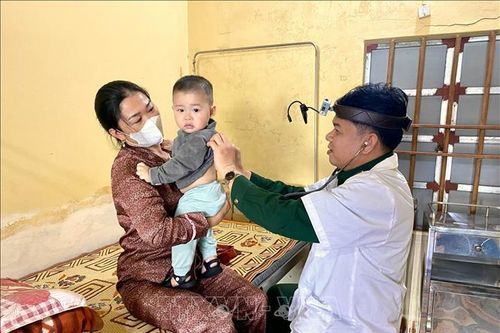 'Cánh tay nối dài' chăm sóc sức khỏe nhân dân vùng biên giới