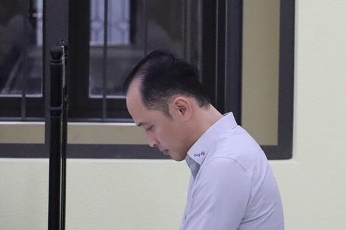 'Thiếu gia' điện gió ở miền Tây hầu tòa