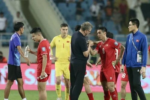 Hậu Troussier, bóng đá Việt đi về đâu?