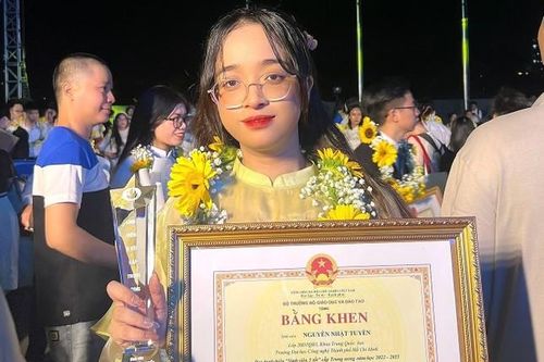 Nữ sinh Công nghệ 'làm mới' chính mình từ hành trình chinh phục Danh hiệu 'Sinh viên 5 tốt' cấp T.Ư