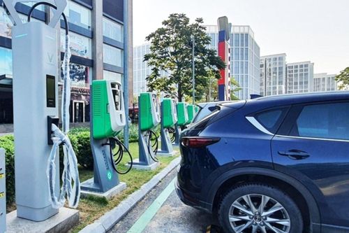 Thời gian sạc xe điện là bao lâu?