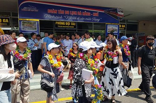5 triệu người Việt Nam du lịch nước ngoài năm 2023: Con số đáng suy ngẫm