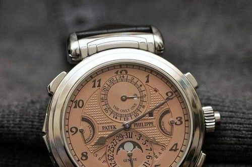 Chiếc đồng hồ giá 750 tỷ đồng, đại gia 'bí ẩn' vẫn xuống tiền mua
