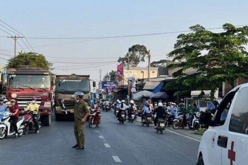 Va chạm với xe ben, nam thanh niên tử vong tại chỗ