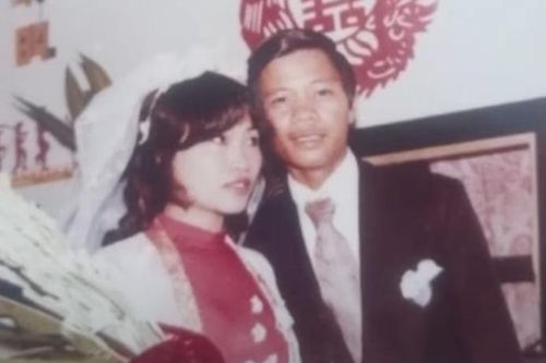 Lỡ cho vợ ăn bạt tai vì 'mỗi việc trông con cũng không xong', ông chú day dứt suốt 40 năm