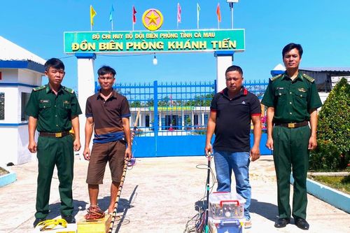 Bắt giữ 2 đối tượng sử dụng kích điện khai thác thủy sản trái phép trên sông