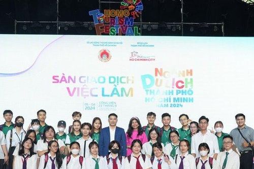 Sôi nổi các hoạt động tại sàn giao dịch việc làm ngành du lịch 2024