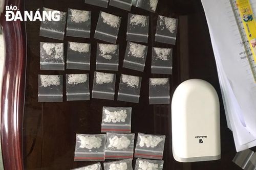Bắt khẩn cấp đối tượng mua bán trái phép chất ma túy