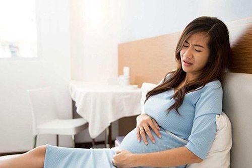 Vợ mang thai thấy chồng thay đổi, hay cáu gắt, vô tình cô đọc được tin nhắn hé lộ sự thật