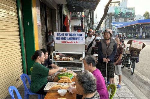 Ấm lòng tủ bánh mì 0 đồng