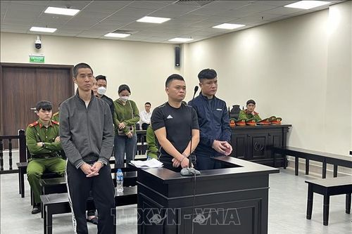 Phạt tù hai cựu cán bộ Công an cho vay lãi nặng, tổ chức đánh bạc