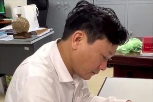 Hà Nội: Bắt Chủ tịch UBND phường Nghĩa Đô vì nhận hối lộ 1 tỷ đồng để 'làm ngơ' công trình xây dựng không phép