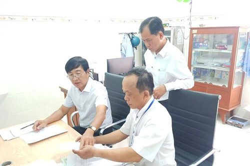 Kiểm tra, đánh giá Bộ tiêu chí quốc gia về y tế xã tại các trạm y tế ở huyện Châu Phú
