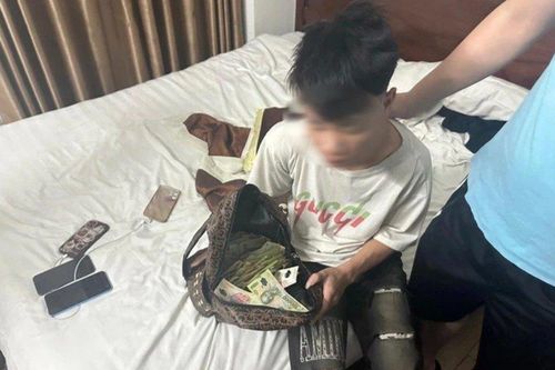 10 giờ truy bắt đối tượng lẻn vào đám ma lấy trộm hòm phúng viếng