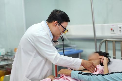 Thiếu niên 15 tuổi chấn thương thận nặng do tai nạn giao thông