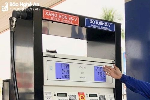 Người dùng ô tô ở Nghệ An vất vả tìm dầu diesel đạt chuẩn khí thải Euro 5