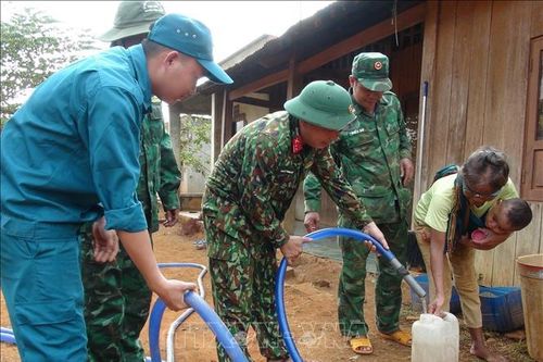 Giọt nước nghĩa tình trong mùa hạn
