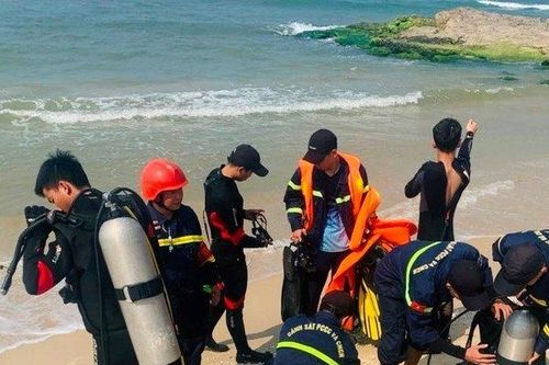 Quảng Trị: Đã tìm thấy thi thể học sinh bị đuối nước khi tắm biển