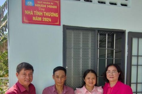 CLB Nữ doanh nghiệp vận động tài trợ nhà tình thương cho hộ nghèo