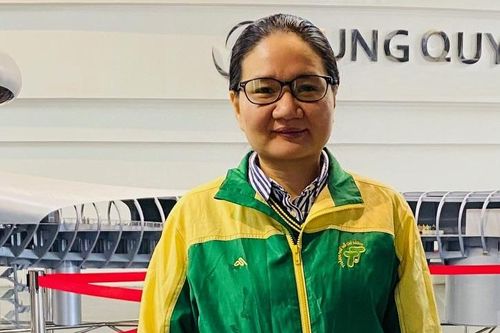 Hoàng Thị Bảo Trâm và đội nữ TPHCM xếp nhất cờ chớp giải cờ vua đồng đội vô địch quốc gia 2024