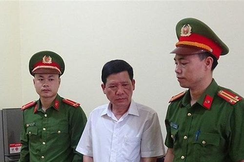 Bắc Giang: Khởi tố Chủ tịch và nữ kế toán UBND thị trấn An Châu
