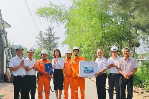 Công đoàn EVNCPC động viên người lao động PC Quảng Bình