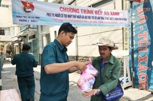 Cán bộ dân quân dũng cảm, nghĩa tình