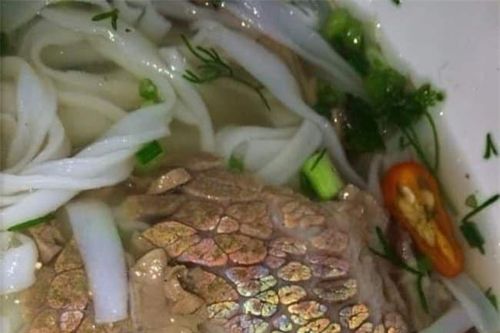 Thịt bò có màu sắc óng ánh như cầu vồng là hiện tượng gì, có ăn được không?