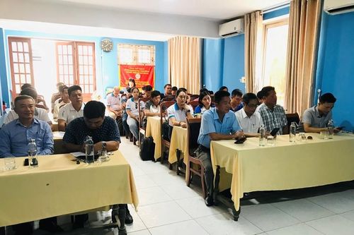 Tập huấn chuyên môn cho hướng dẫn viên bơi lặn