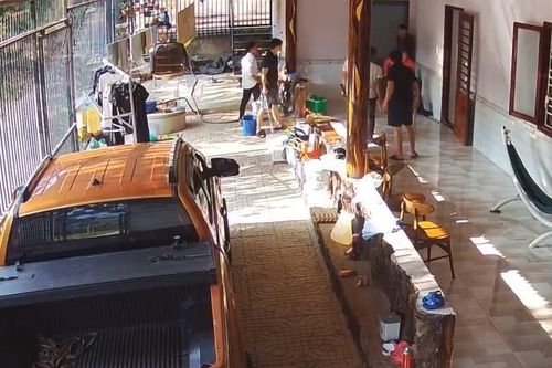 Truy bắt nhóm thanh niên tới tới tận nhà chém gia chủ trọng thương