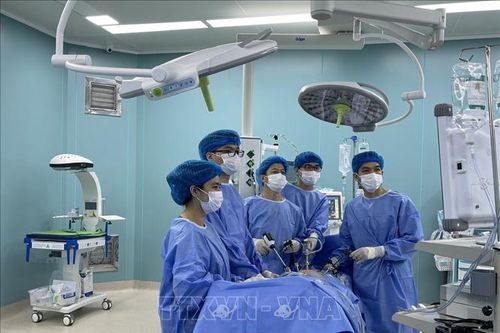 Nội soi cắt tuyến tiền liệt tận gốc điều trị ung thư cho bệnh nhân